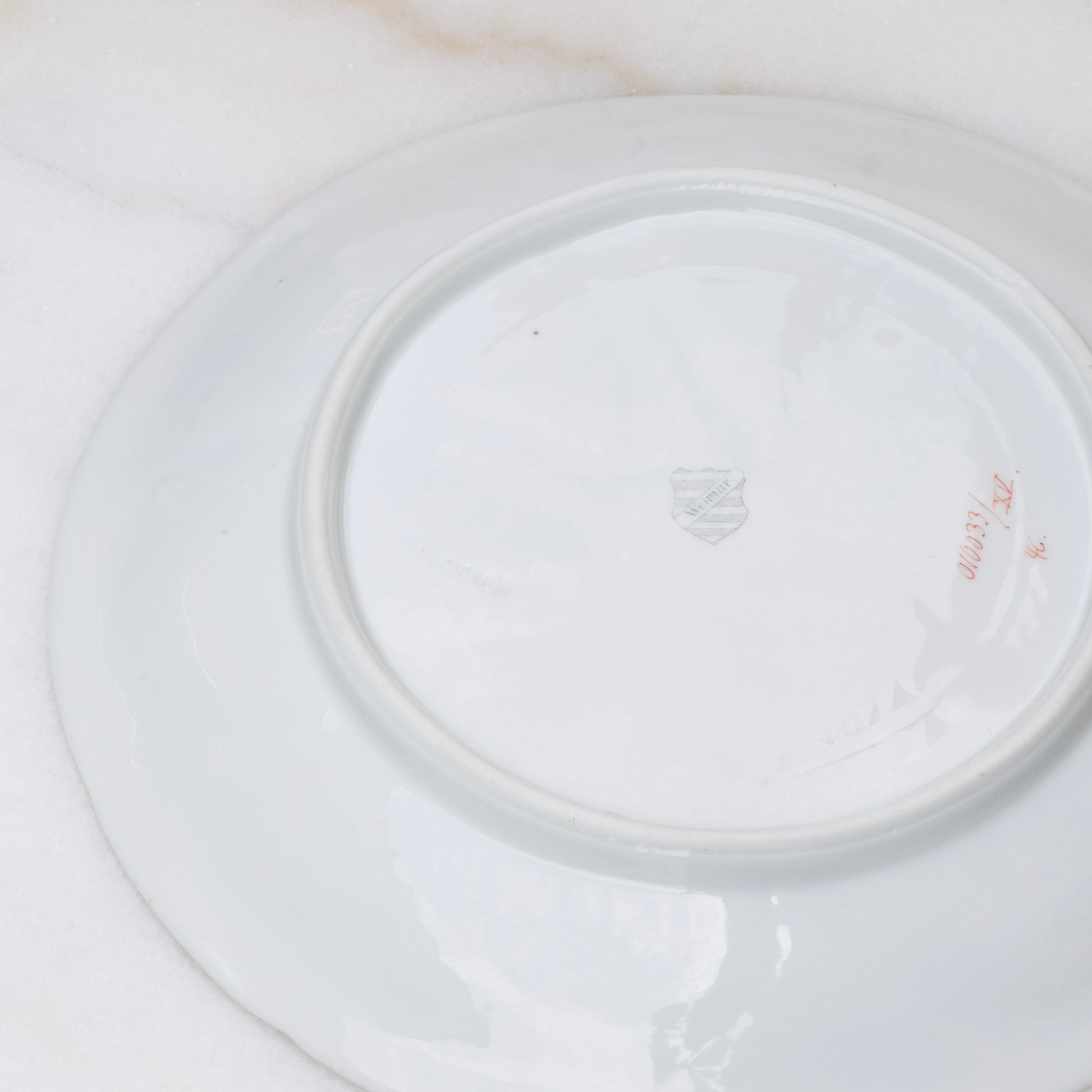 Weimar 24K gold accent oyster plate back with maker's stamp