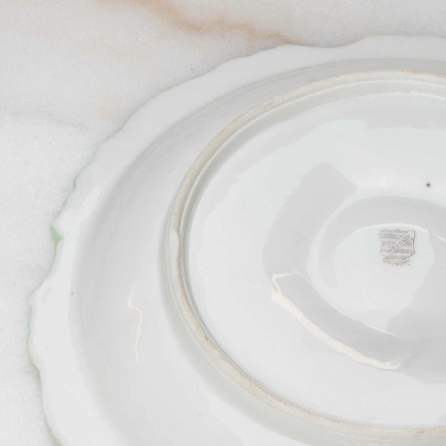 Weimar oyster plate reverse with German porcelain hallmark
