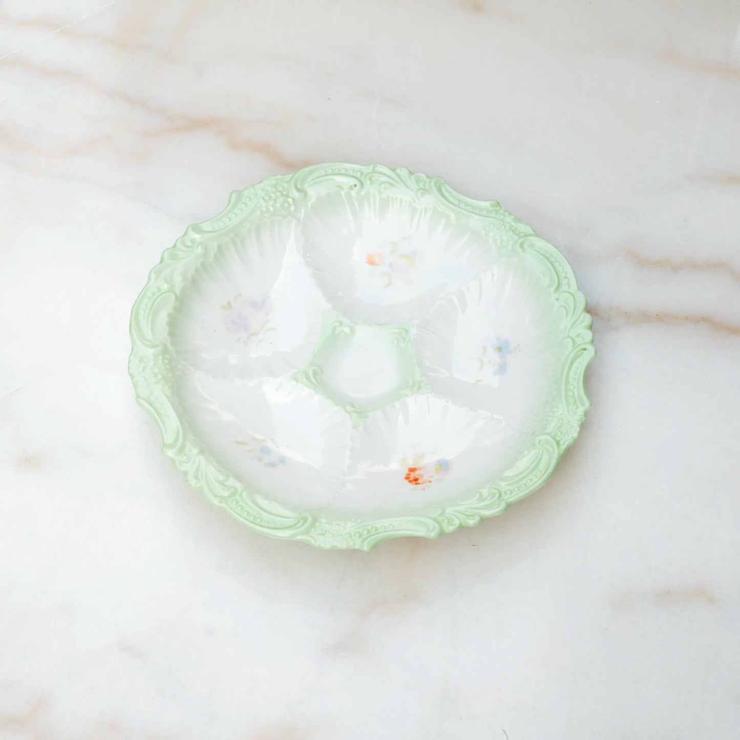German Weimar porcelain oyster plate with elegant gilded rim