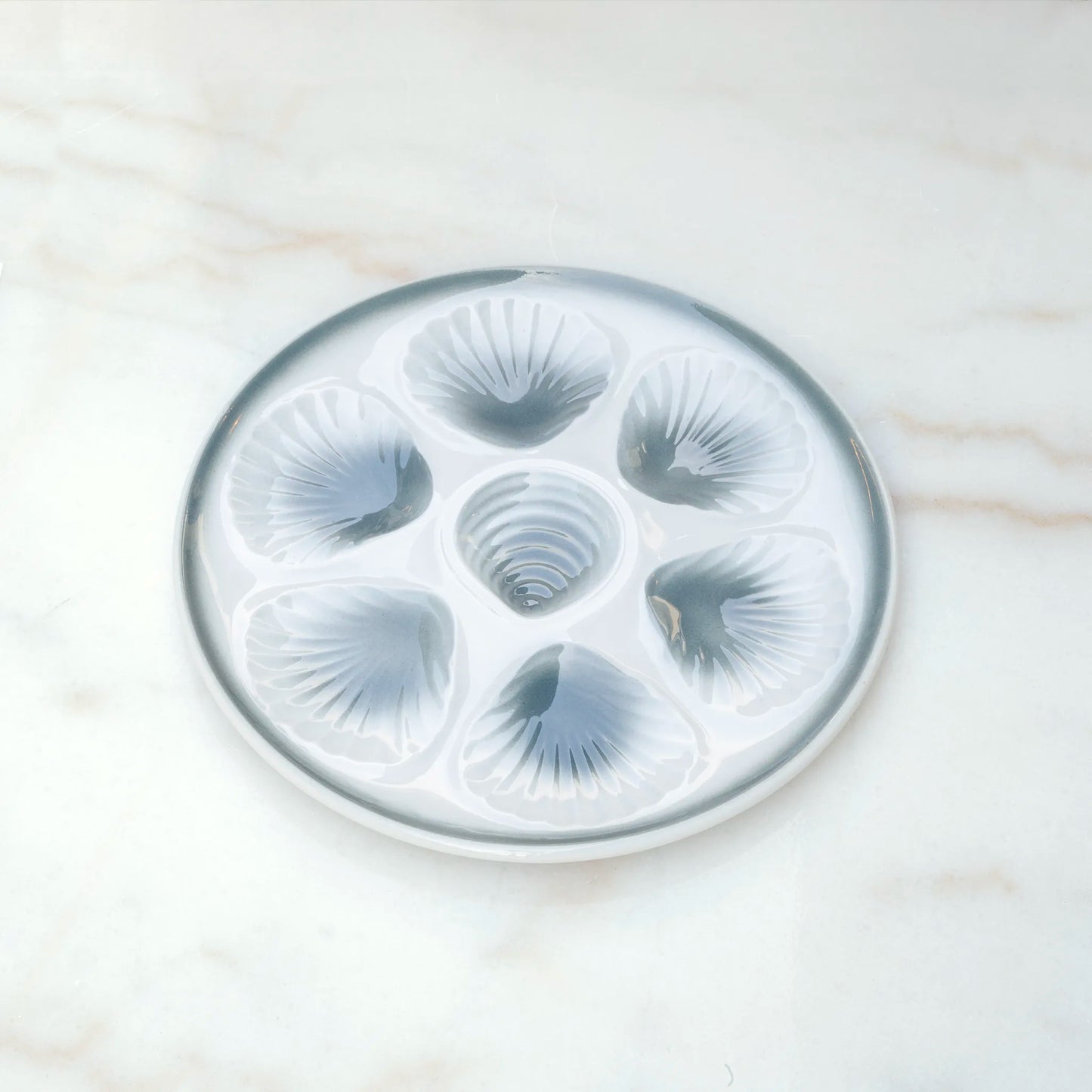 Monsieur Marcel grey ceramic oyster plate with six wells