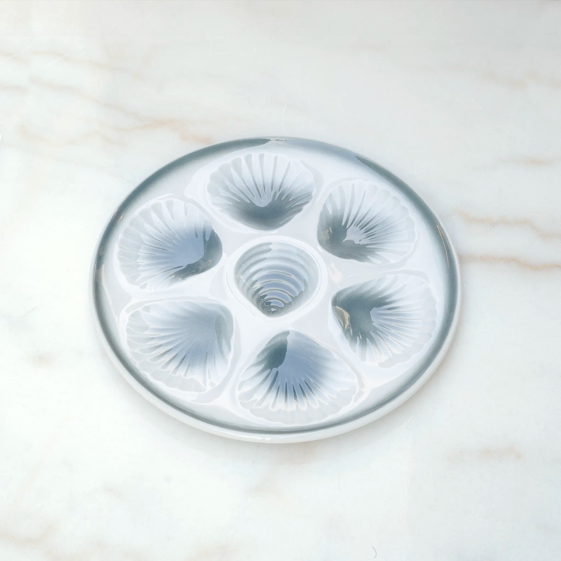Monsieur Marcel grey ceramic oyster plate with six wells