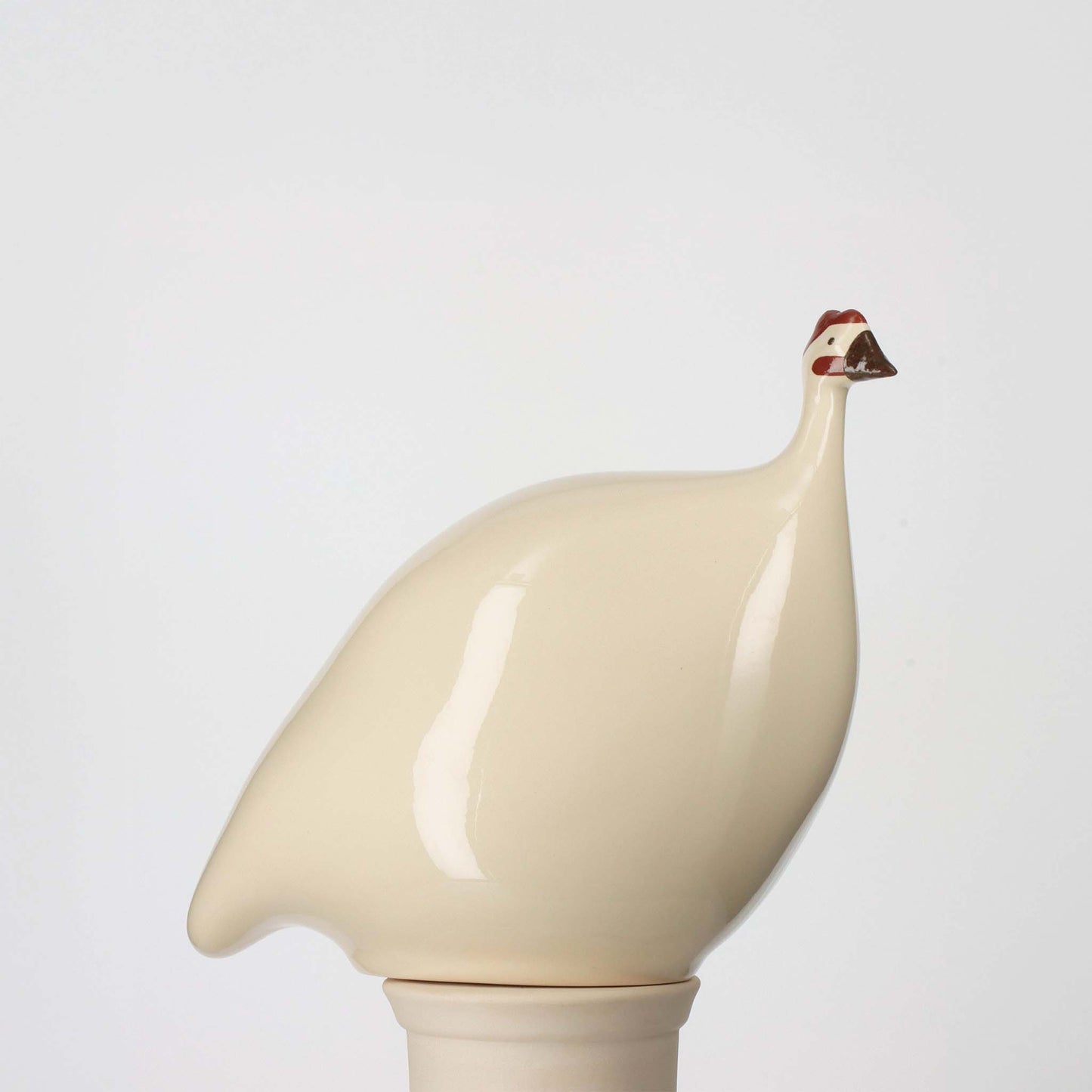 LES CERAMIQUES DE LUSSAN GUINEA FOWL - MEDIUM SOLID WHITE