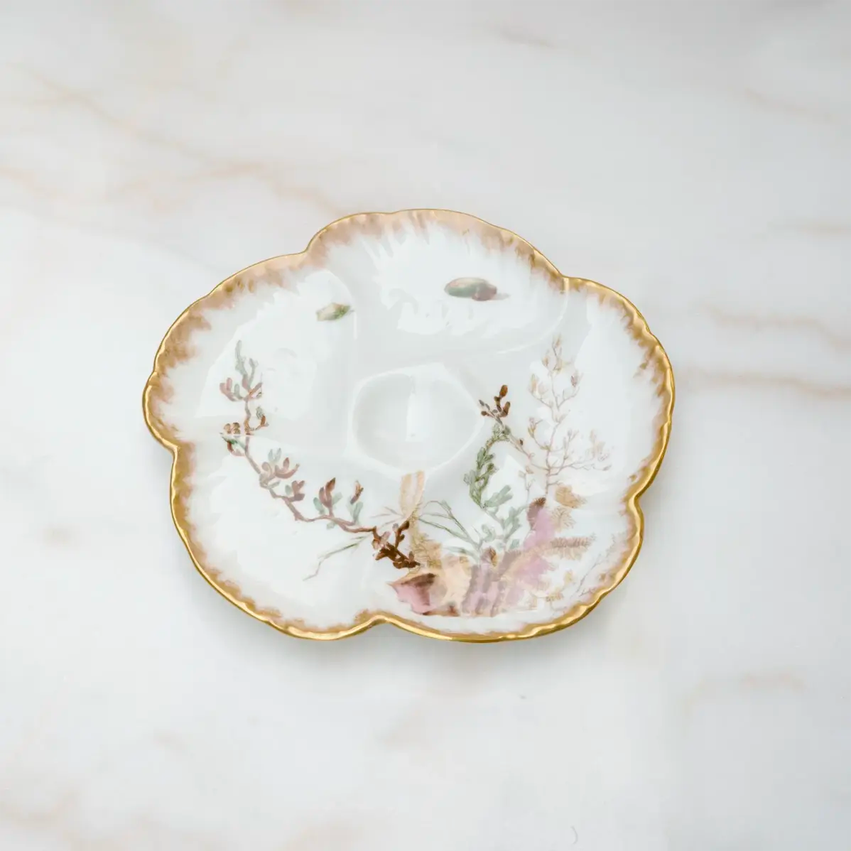 VINTAGE LIMOGES OYSTER PLATE - LIGHT PINK CONCH SHELL